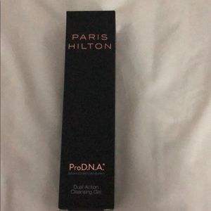 Paris Hilton ProD.N.A Dual Action Cleansing Gel